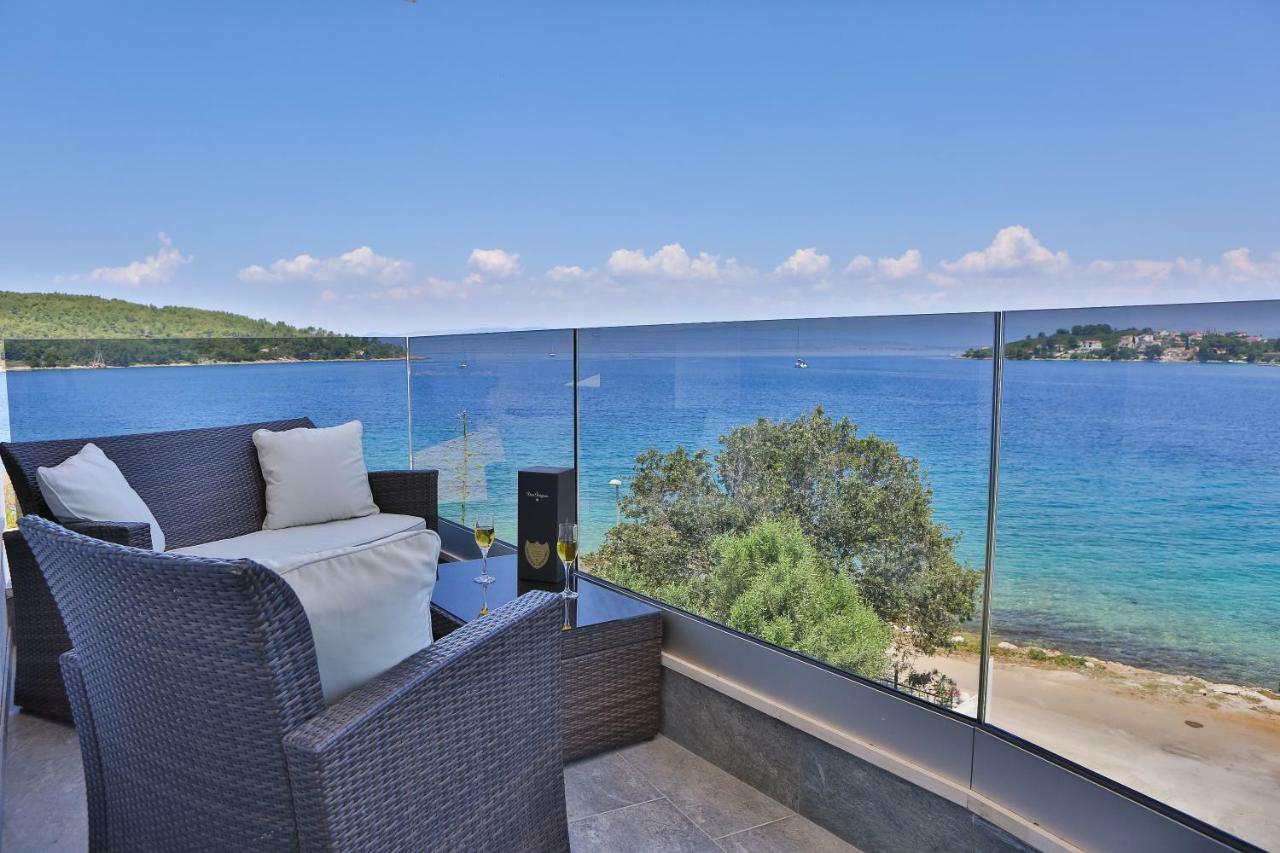 Hotel Paradise Punta Nečujam Buitenkant foto